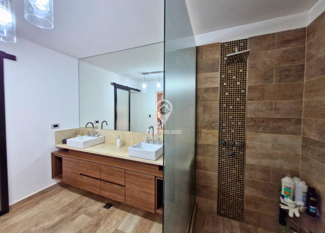 VENTA Exclusiva Casa Gerencial en Barrio Dos Rios, Neuquen